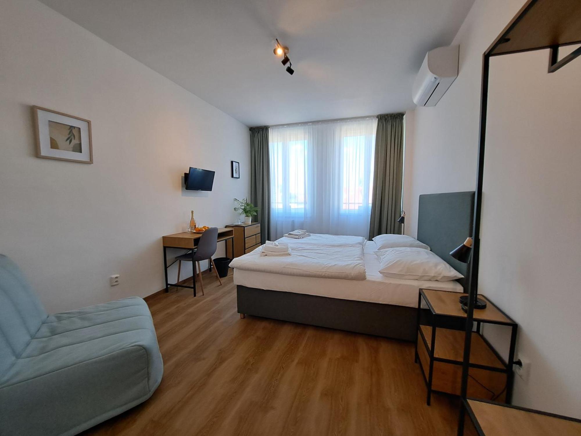 Hotel Legie Prague Exterior photo